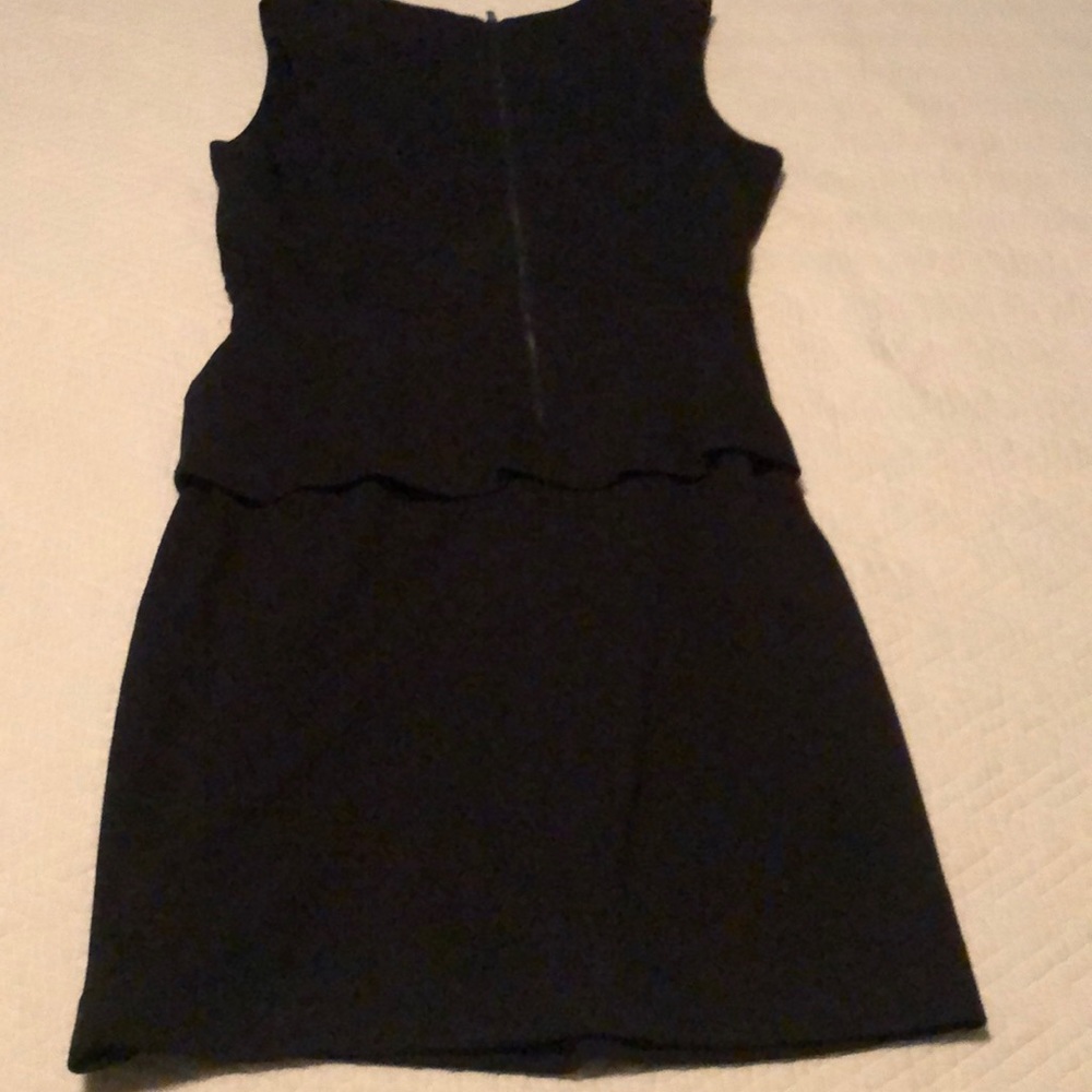 Peplum top and skit outfit - Picture 3 of 3